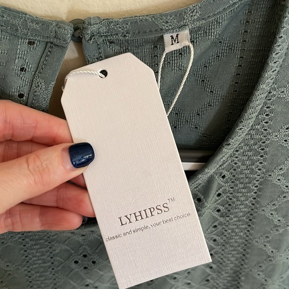 NWT Ruffle Sleeve Crewneck T-shirt Casual Blouse - Picture 4 of 5